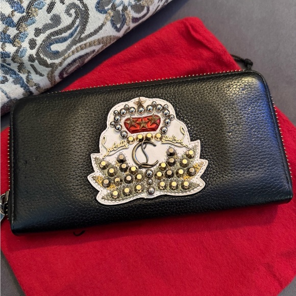 🔥RARE CHRISTIAN LOUBOUTIN PANETTONE CROWN SPIKE WALLET BLACK🔥 - Picture 5 of 17